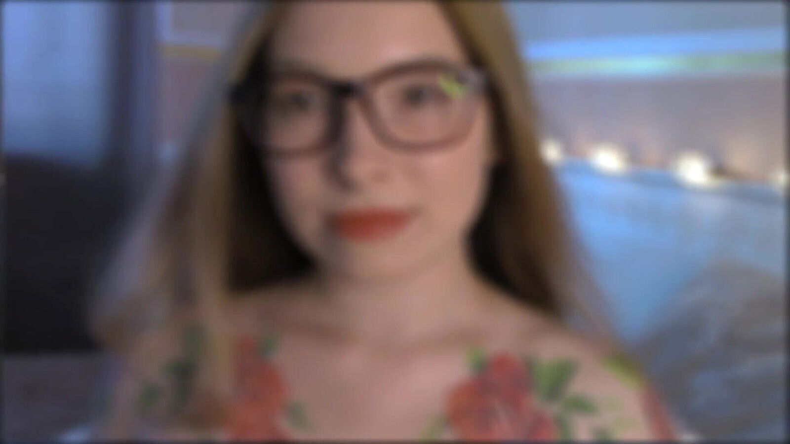 Very Beautiful Erotic Video Beauty Masturbates Pussy and Shows Her Ass