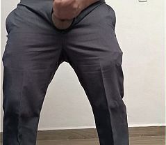 Maestro caliente se saca la leche que traia de dos semanas sin c0jer