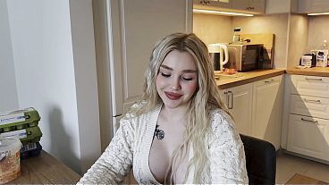 Hot neighbor wants to fuck! Licked pussy and creampie