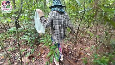 สาวไทย โชว์หีกลางป่า