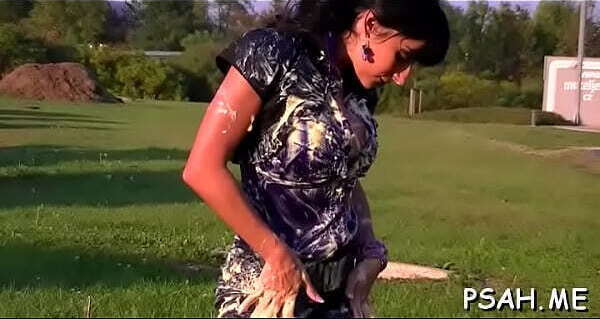 Prurient bombshell Veronica Diamond is fucked by a vibrator