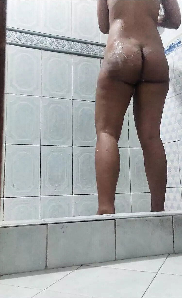 I record my stepsister's whore in the shower