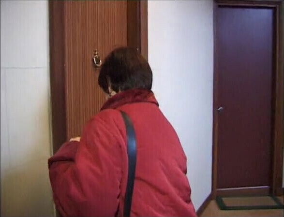 Huge mature gets off with her friend