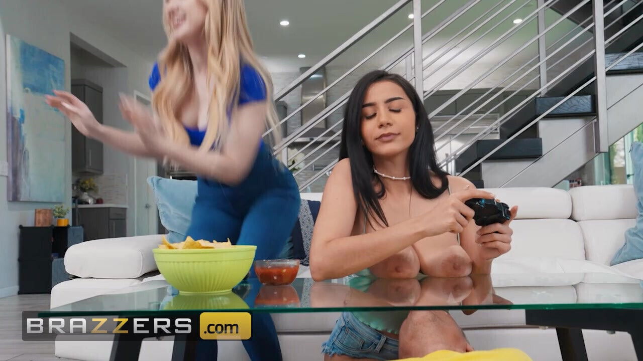 Gamer's Tits On Glass Roxie Sinner Brazzers