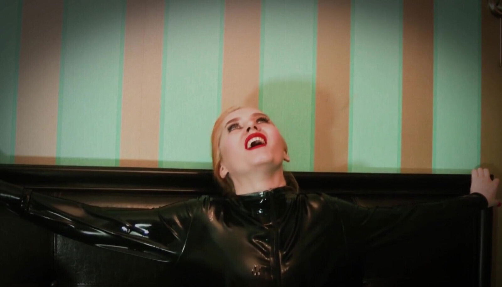 Finish him between my legs