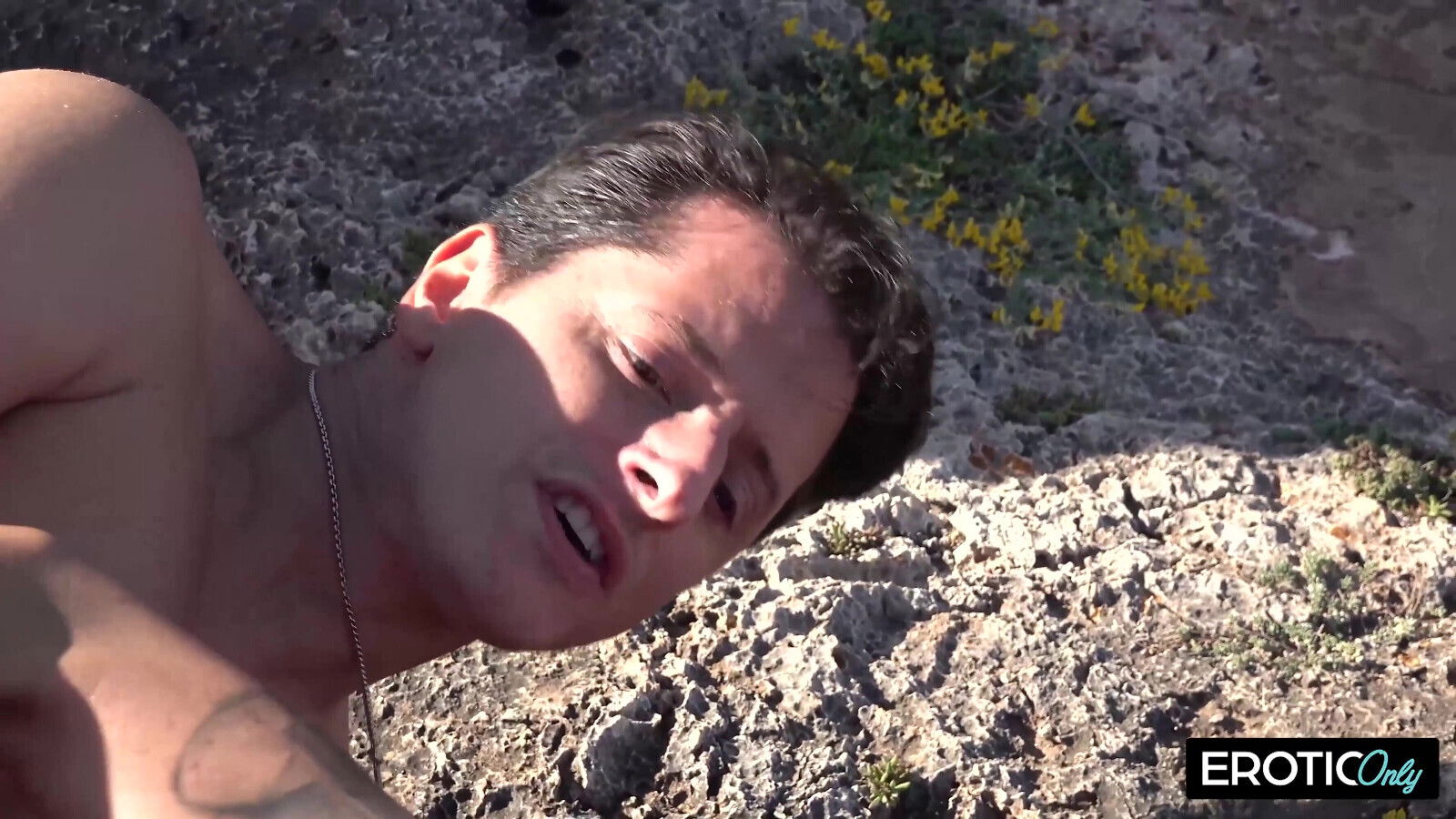 Spontaneous Fuck on the Side of the Road Hungry MILF Gives It Her All