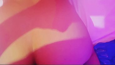 Mi vecina jovencita me da las nalgas y la grabo en el motel