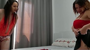 FIZ SUPRESA PRO MEU MARIDO DANDO MINHA AMIGA DE PRESENTE - ELE SABOREOU TODINHA COM MUITA SATISFA&Ccedil_&Atilde_O