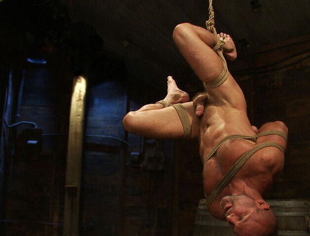 Psycho Boyfriend in Boundgods Video