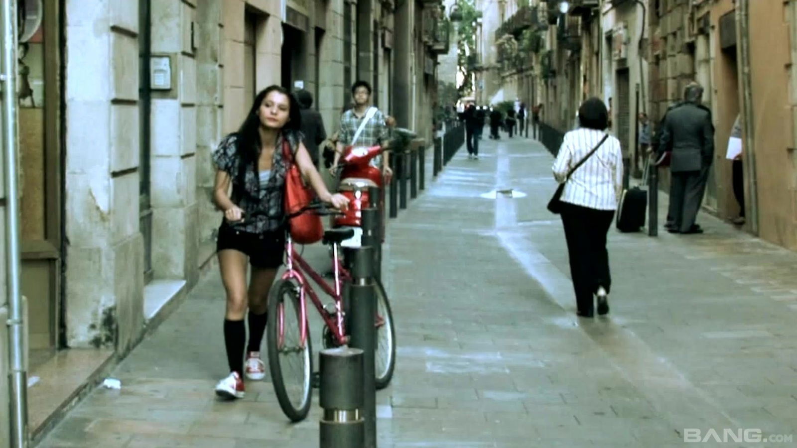 Magical threesome with amazing hot babes Priva and Jandi Lin