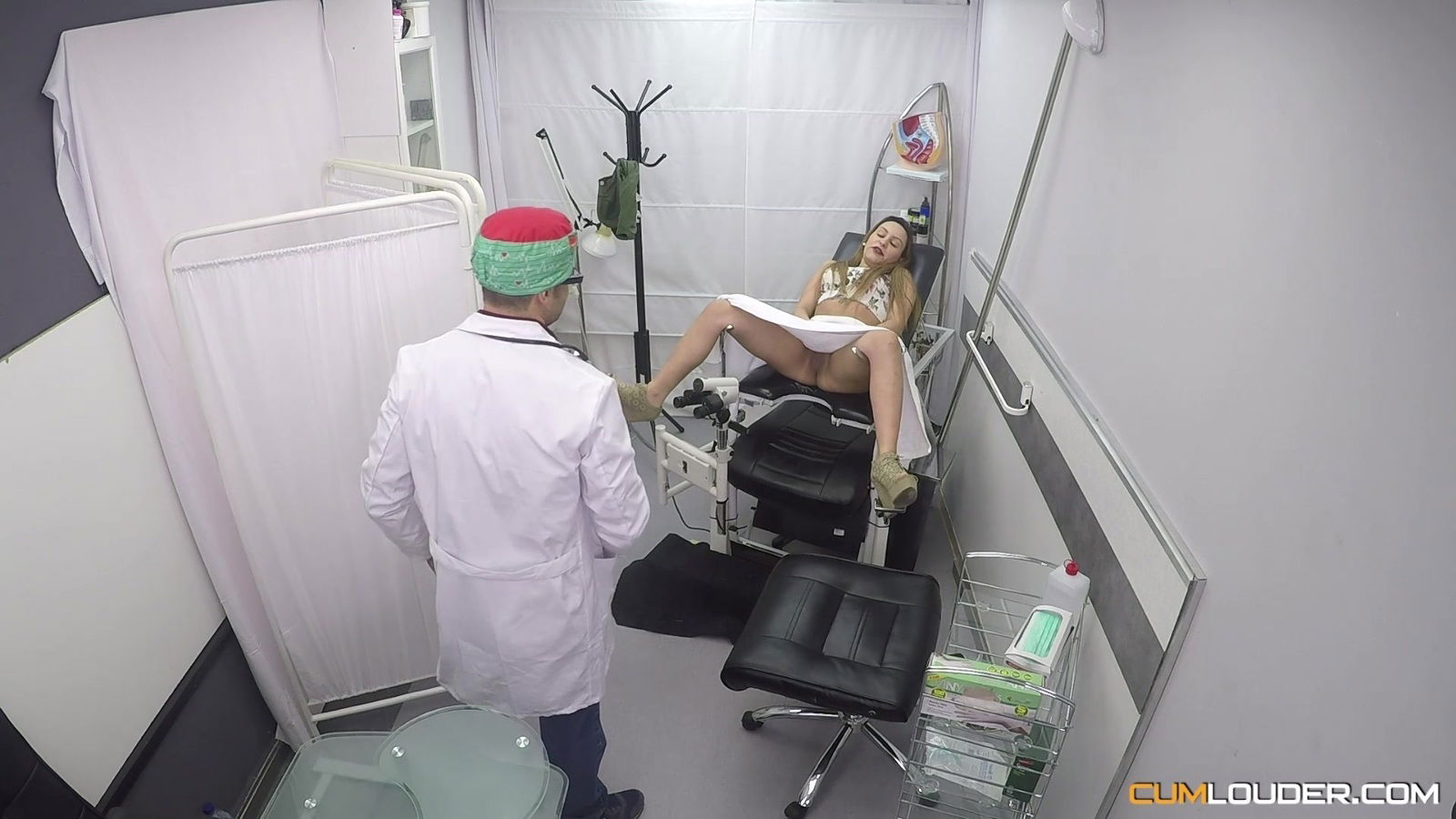 Melany Kiss spreads her legs for a horny doctor's cock