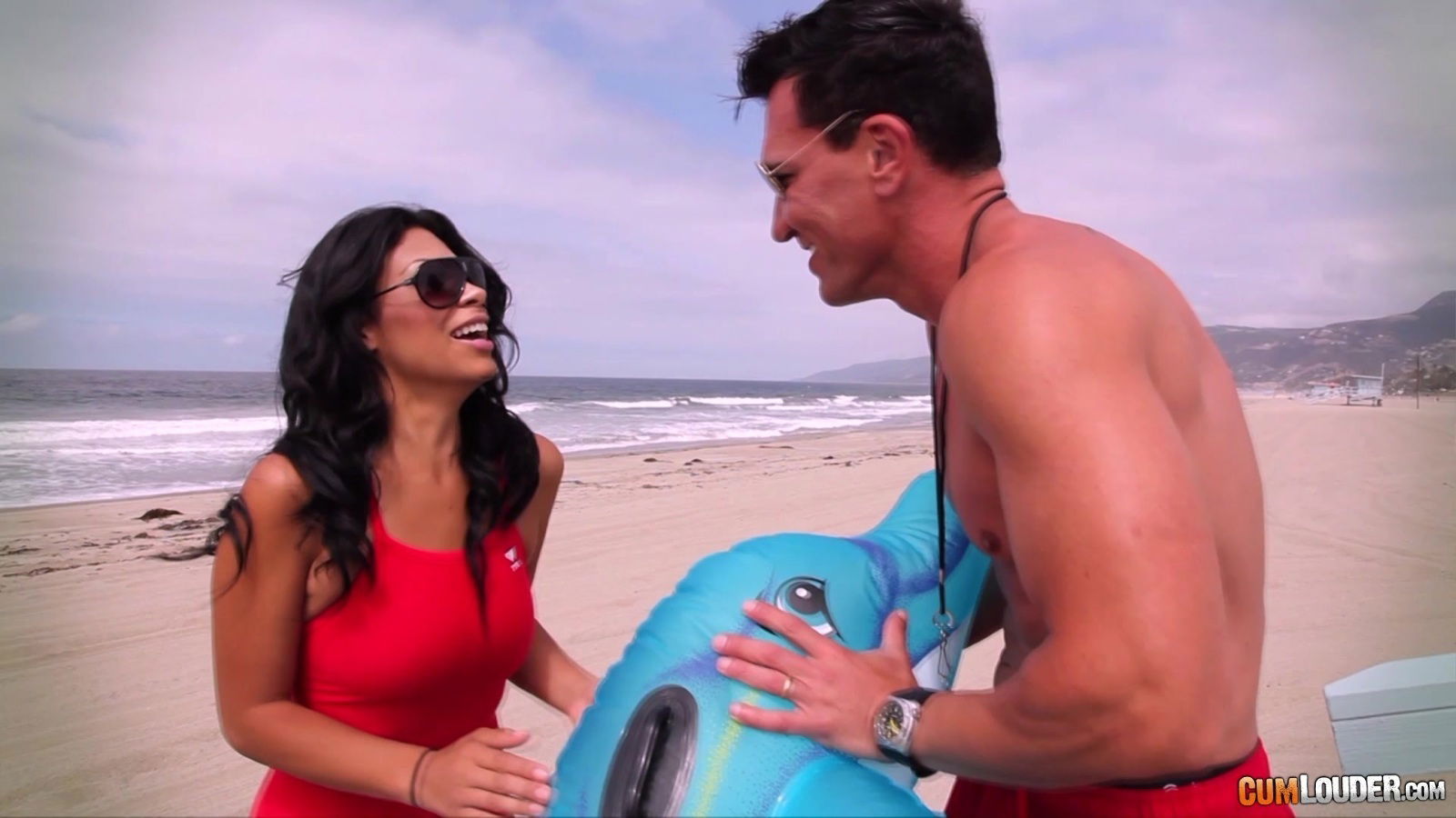 Stunning brunette Cassandra Cruz spreads legs boner