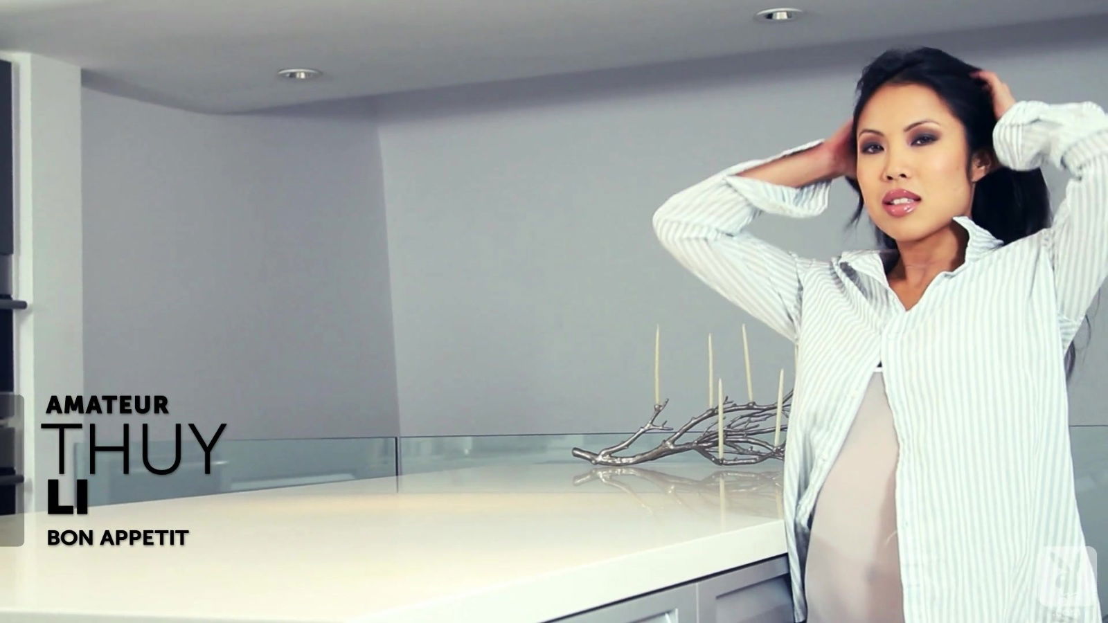 Sexy porn hottie Thuy displays seductive body erotic scene