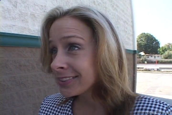 Kinky blonde Payton Leigh sucks wang after riding