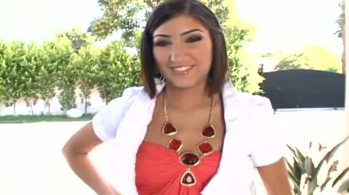 Beautiful Victoria Shay gets fucked deep in her juicy vagina