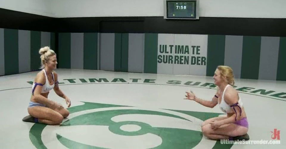 Well-endowed blondes Darling Holly Heart enjoy wrestling tatami