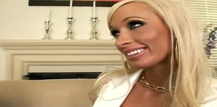 Lichelle Marie plays with a cock before taking a great ride on it