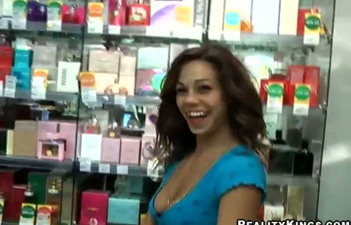 Remi Martinez fucks with her sexy sexy closed