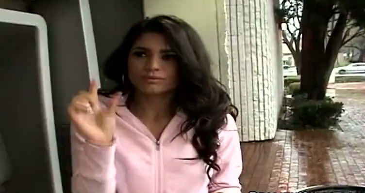 Paola gets pussy kissed fucked cowgirl position