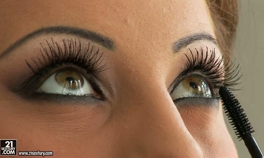 Backstage with Pure Angel Anita Pearl doing kinky things camera