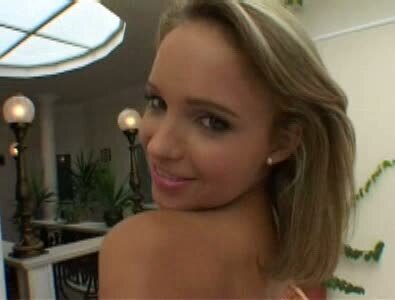 Tiffany Diamond giving masturbation tutorial