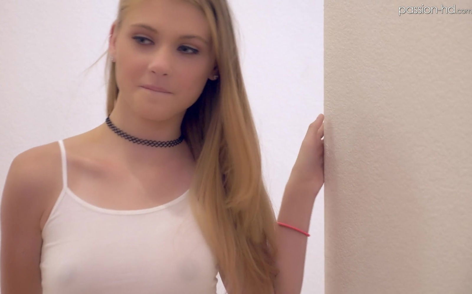 Sexy Hannah Hays gets talked into banging with horny neighbor