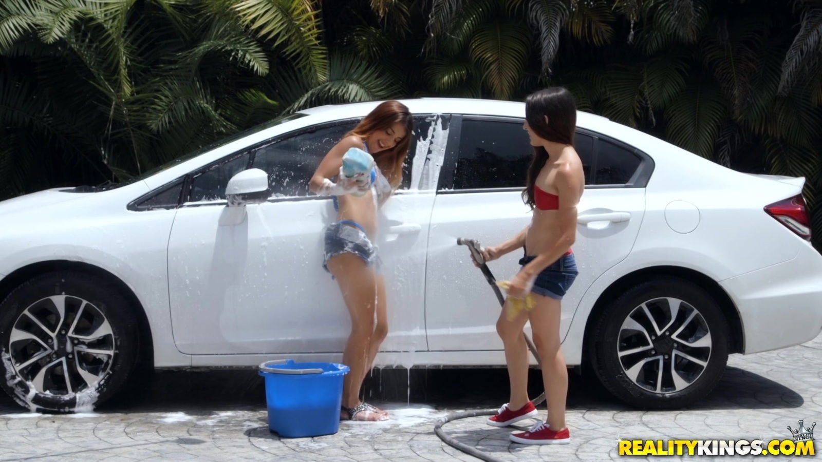 Tattooed talks Freya Doom into riding dick