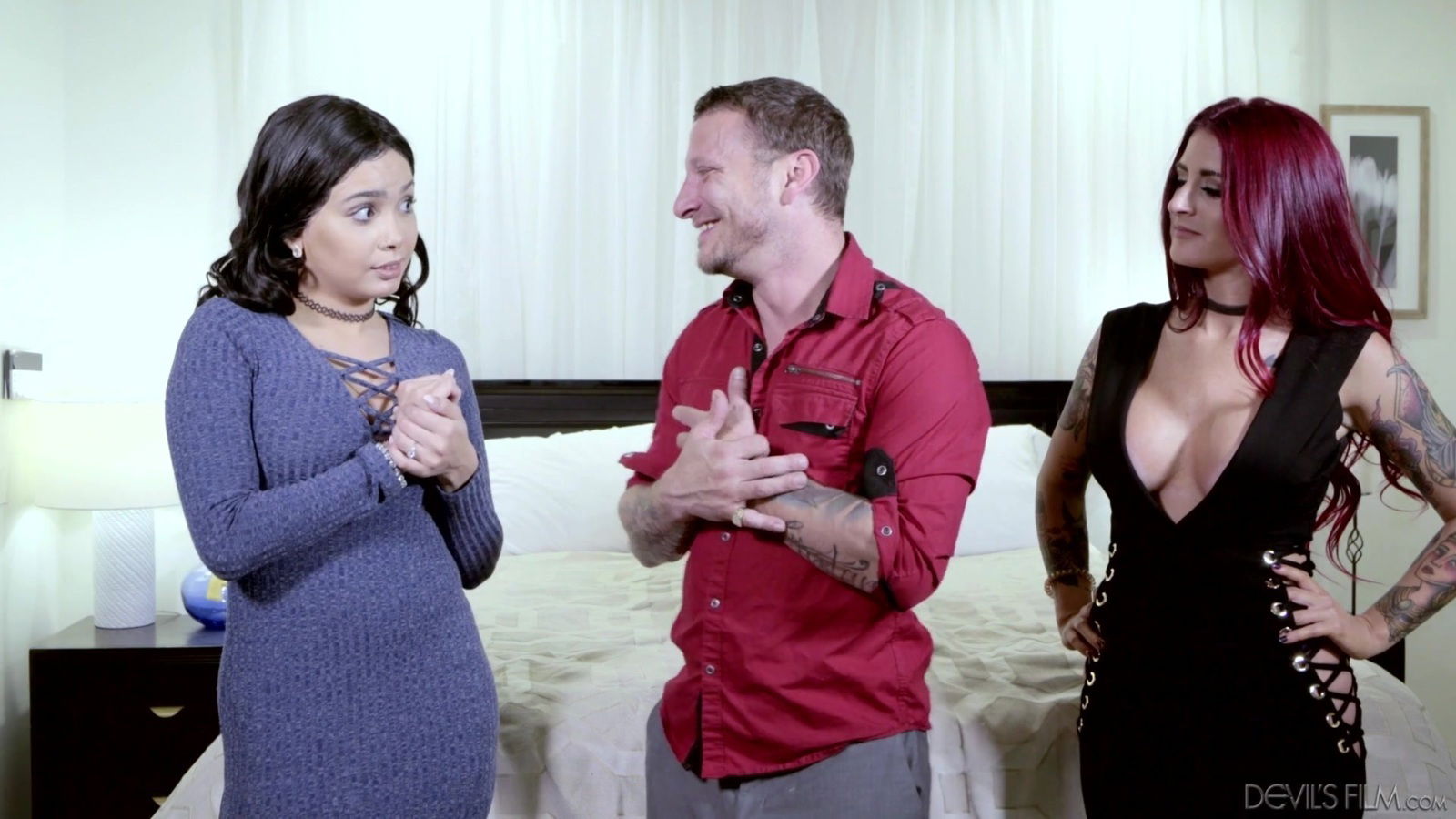 Mistress Alliyah Hadid in a threesome with a dick-hungry wife