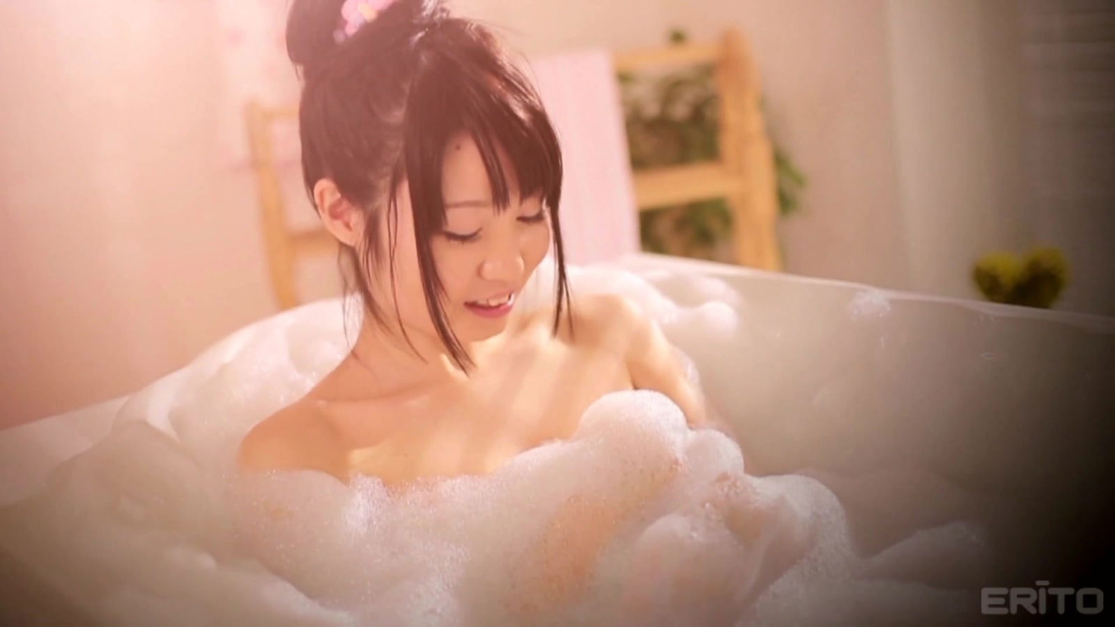 Wonderful face sitting with Aika Yumeno who has a hairy pussy