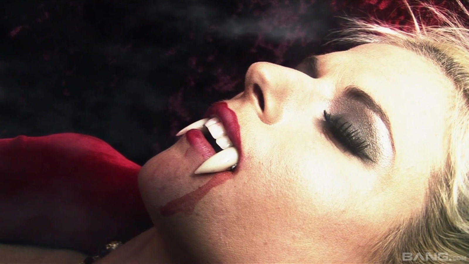 Formidable threesome experience with Victoria Rush Carla