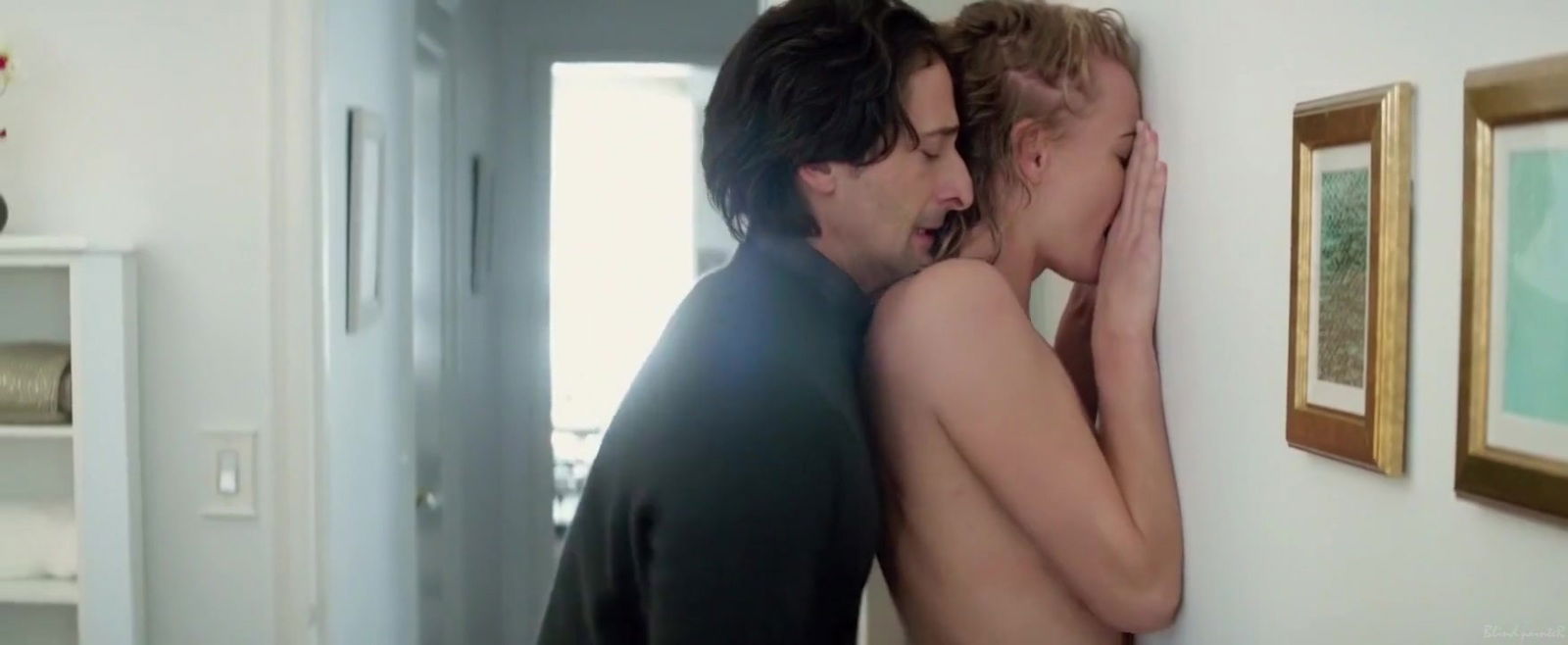 Manhattan Night (2016) Yvonne Strahovski