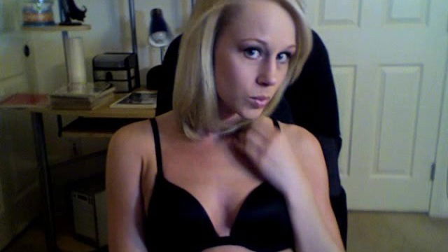 Sexy blonde demonstrates her sweet nice boobies