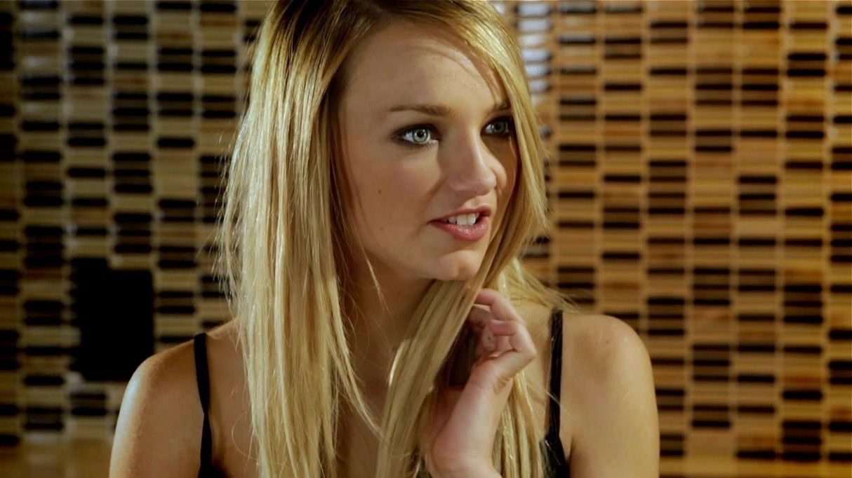 Carmen Calloway and Alina Li are banging