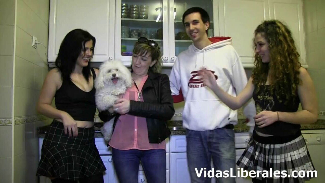 Hot moments with Adrian Brey, Bruno y Maria, Laura Brey and Montse