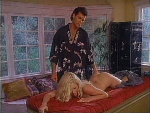 Sucking delicious pussy gorgeous Jamie Summers