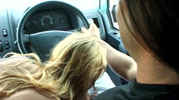 Blonde Marino drilling shaved pussy