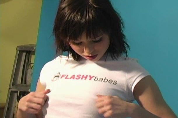 Backstage scene sexy model Ariel posing