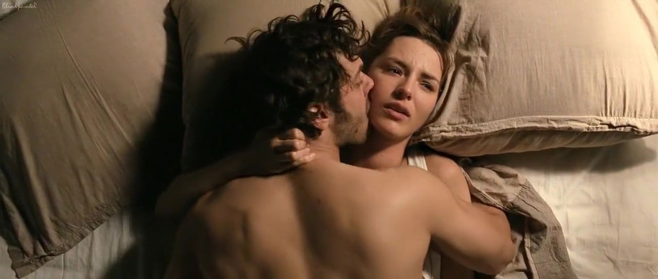 Un Heureux Evenement Louise Bourgoin