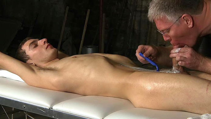 Brez Wild being fucked mouth