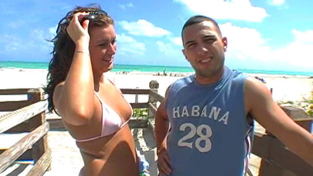 Amber Fuentes fucks wide throat