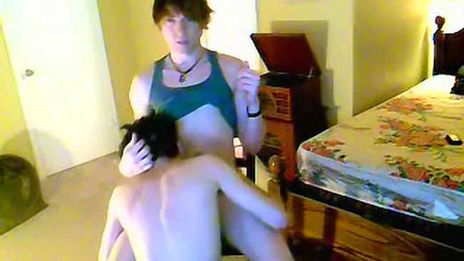 Trace Kamp gets sucked William Isaacs