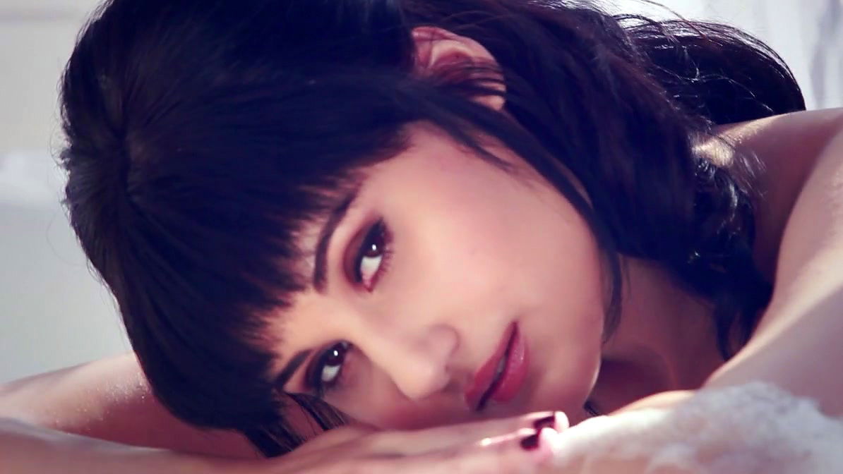 Solo video with erotic beauty Rivi Madison