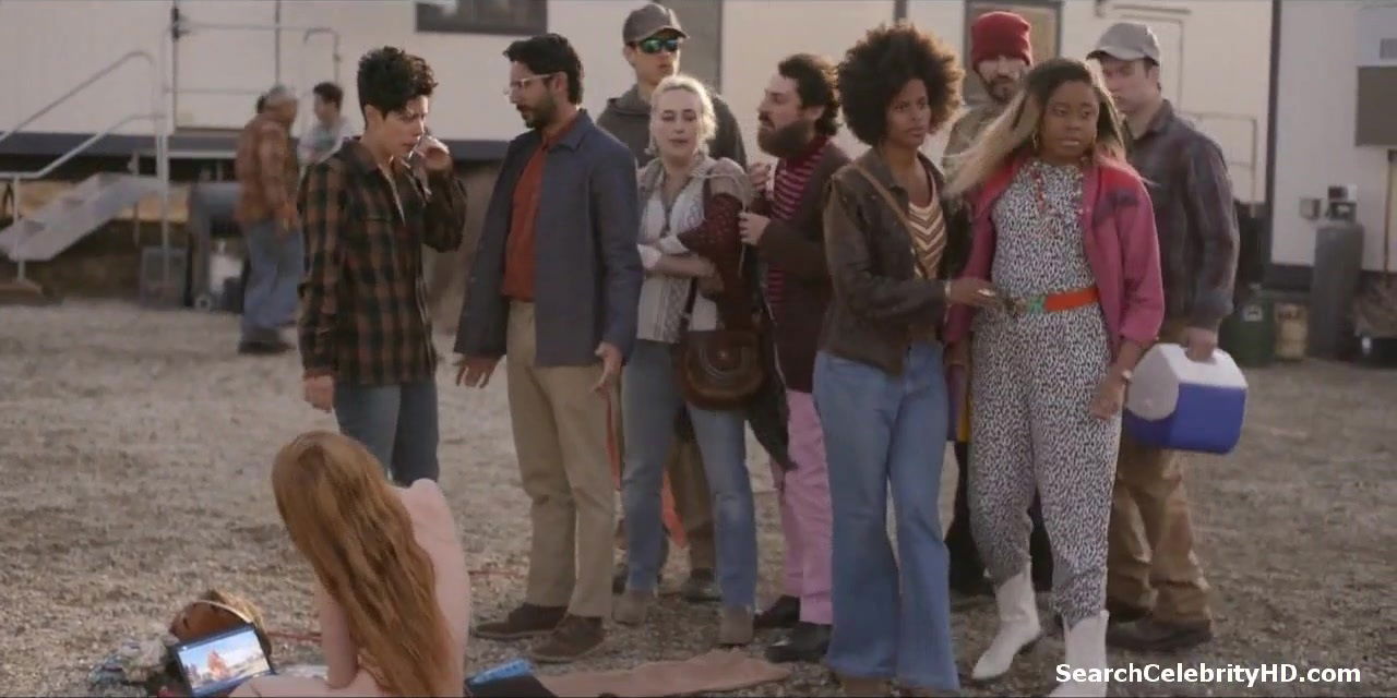 Kathryn Hahn, India Menuez, Roberta Colindrez - I Love Dick S01 (2017)