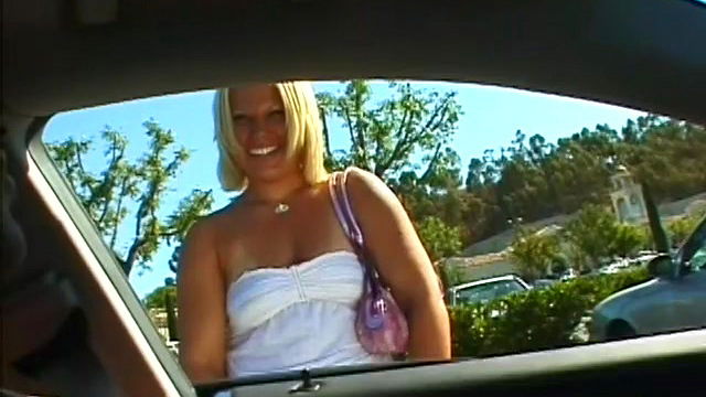 Heather Huntley fucks with Sledge Hammer