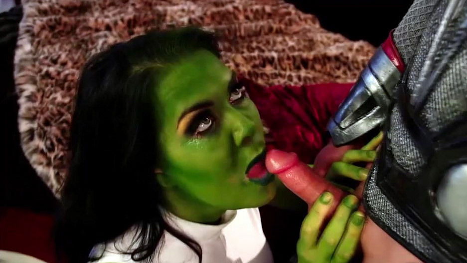 Joanie Laurer is getting cum on her tongue