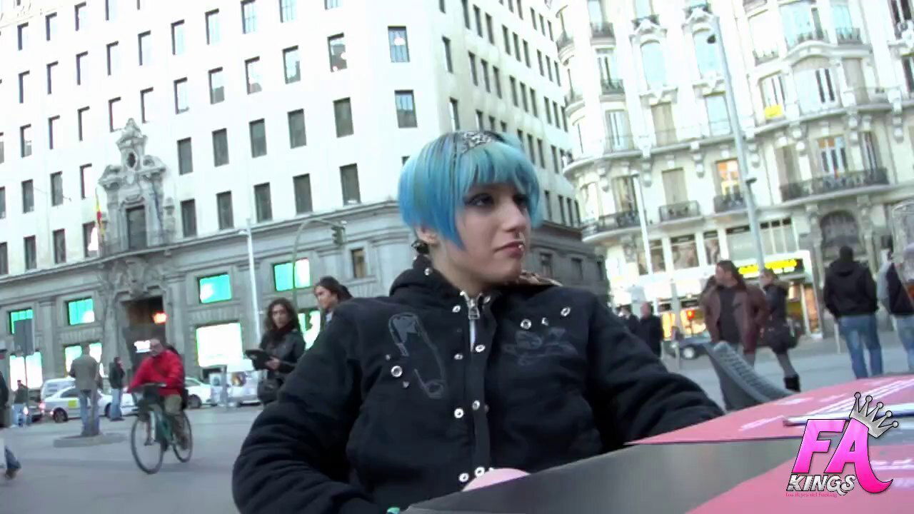 Bluttie Kat's amazing body is all a fellow wants to plow