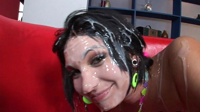 Kitty Bella is getting tone of sperm over her face