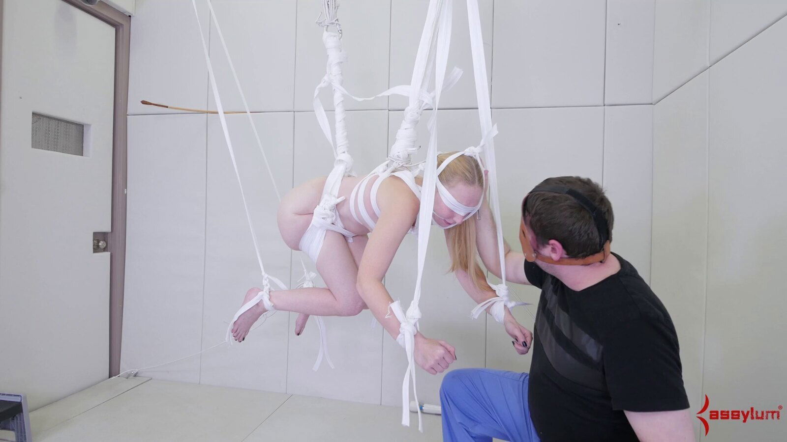 Merciless BDSM treatment blonde slave Delirious Hunter