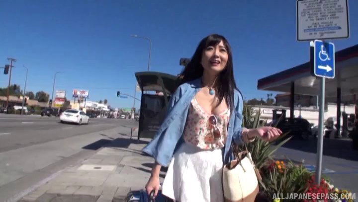 Japanese hottie Ootsuki Hibiki tastes black first time