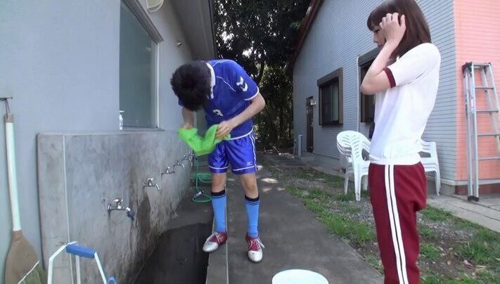 Airi Suzumura Japanese slut entertains multiple guys